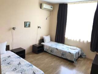 Отель МОТЕЛ СИТИ Пловдив Двухместный номер с 2 отдельными кроватями и собственной ванной комнатой-2